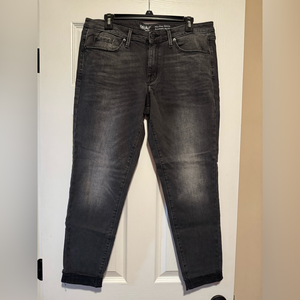Mossimo Mid Rise Black Skinny Jeans 12